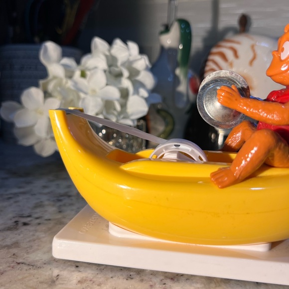 Monkey Tape Dispenser in Yellow plays cymbals when u pulling tape!! - Picture 6 of 11